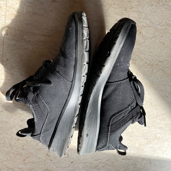 DC Black Shoes - Picture 9 of 17